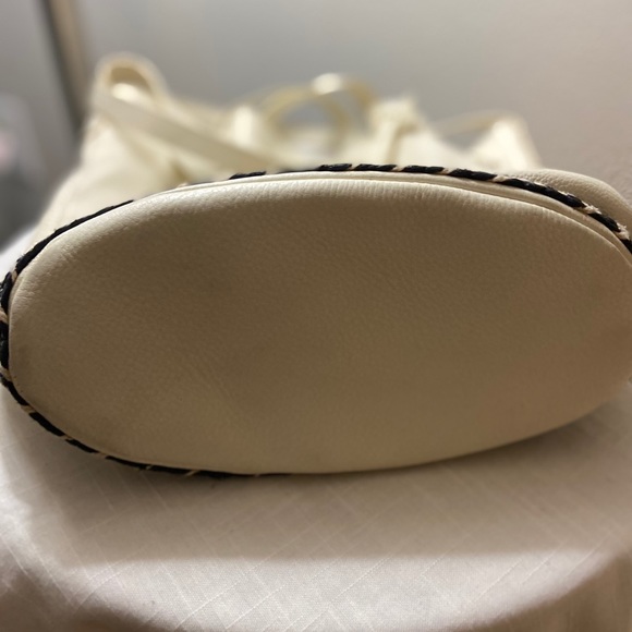 “sample” Drawstring Bucket Bag - Picture 7 of 13